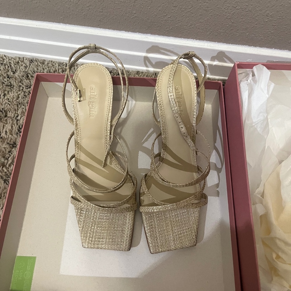 Cult Gaia Asha sandal  color natural